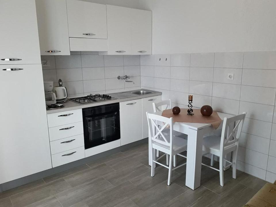 Delfin Apartments 斯维蒂尤拉伊 外观 照片